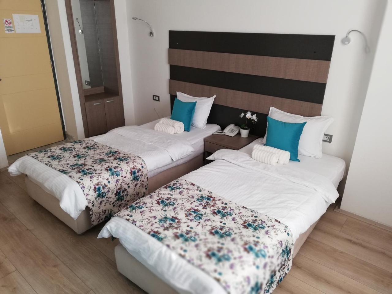 Atlas City Center Hotel Prilep Bagian luar foto
