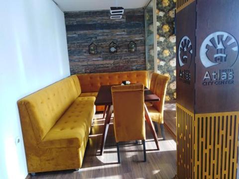 Atlas City Center Hotel Prilep Bagian luar foto
